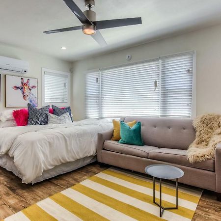 Long Beach Studio Suites מראה חיצוני תמונה